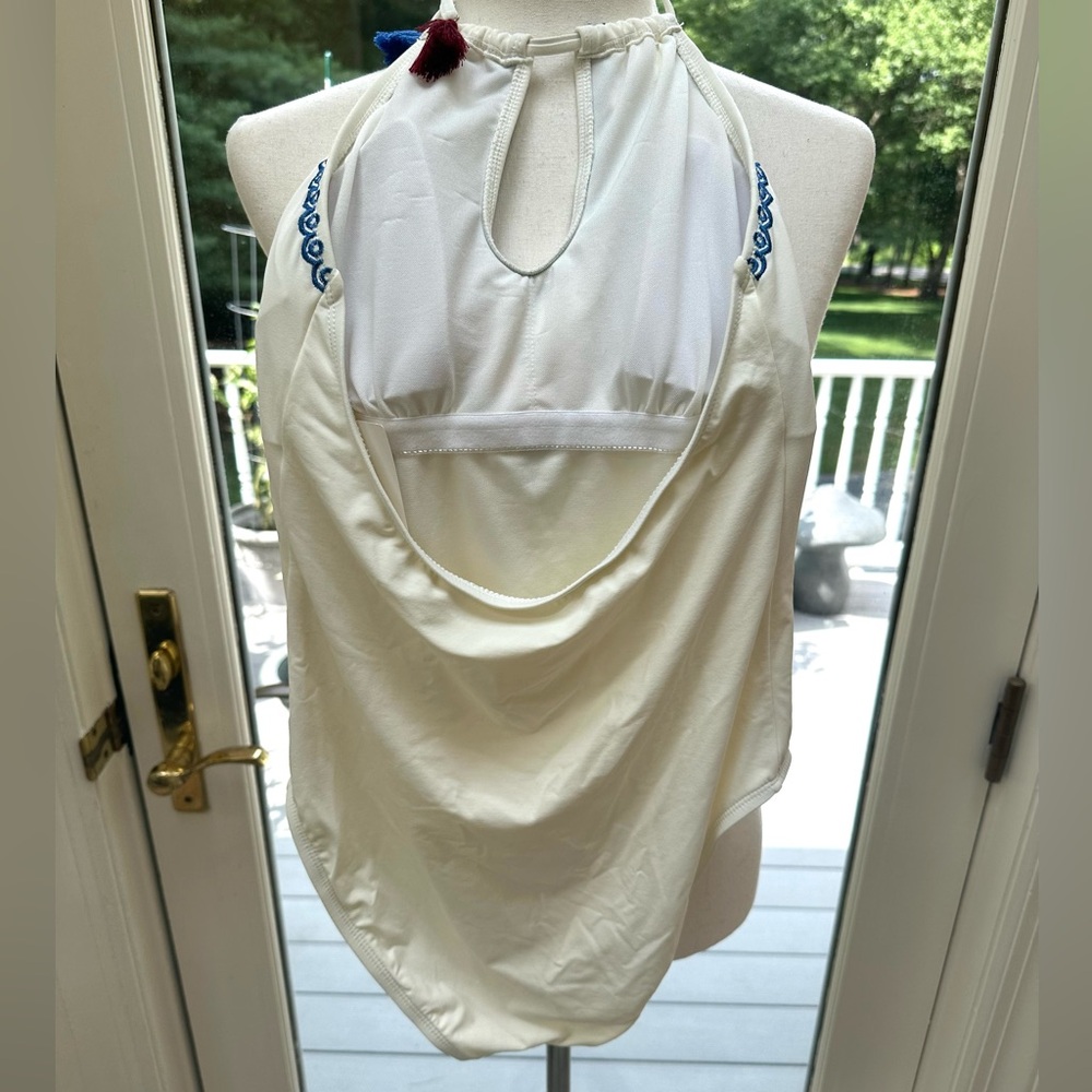 Gibson Latimer S NWT Gorgeous Embroidered White One-Piece Tie Neck Swimsuit - Picture 8 of 12